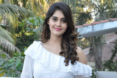 Surabhi Stills At Okka Kshanam Team Success Celebrations